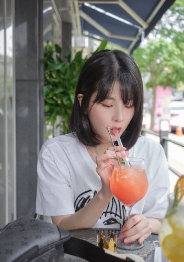 哈哈哈哈哈第一季免费视频完整版_JVID性感写真
